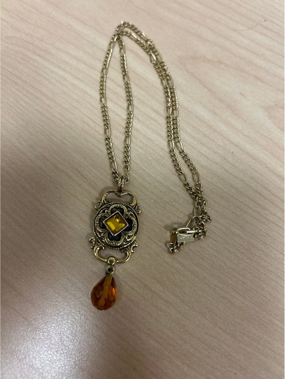 Vintage Gold Tone Pendant Necklace with Amber Stone